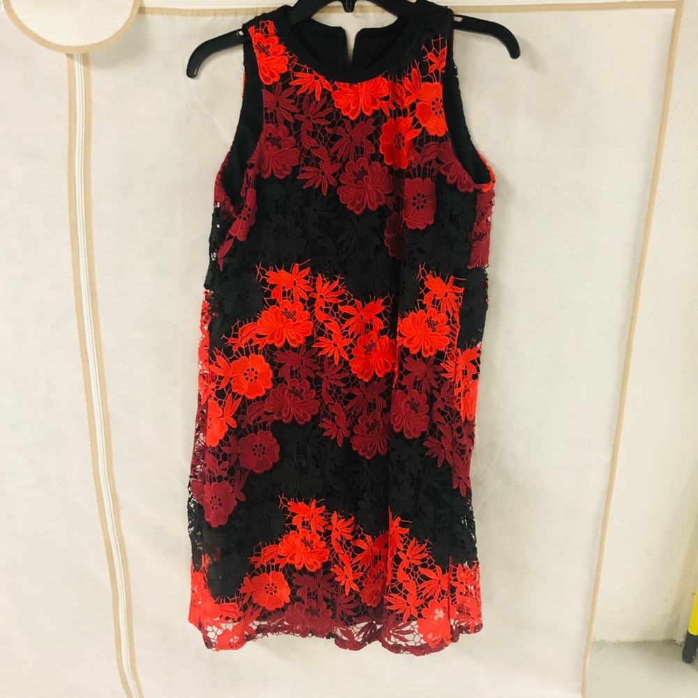 Taylor dresses